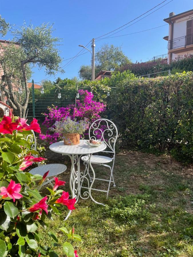 Annali Casa Vacanze - Shabby Style Nella Natura La Spezia Eksteriør billede