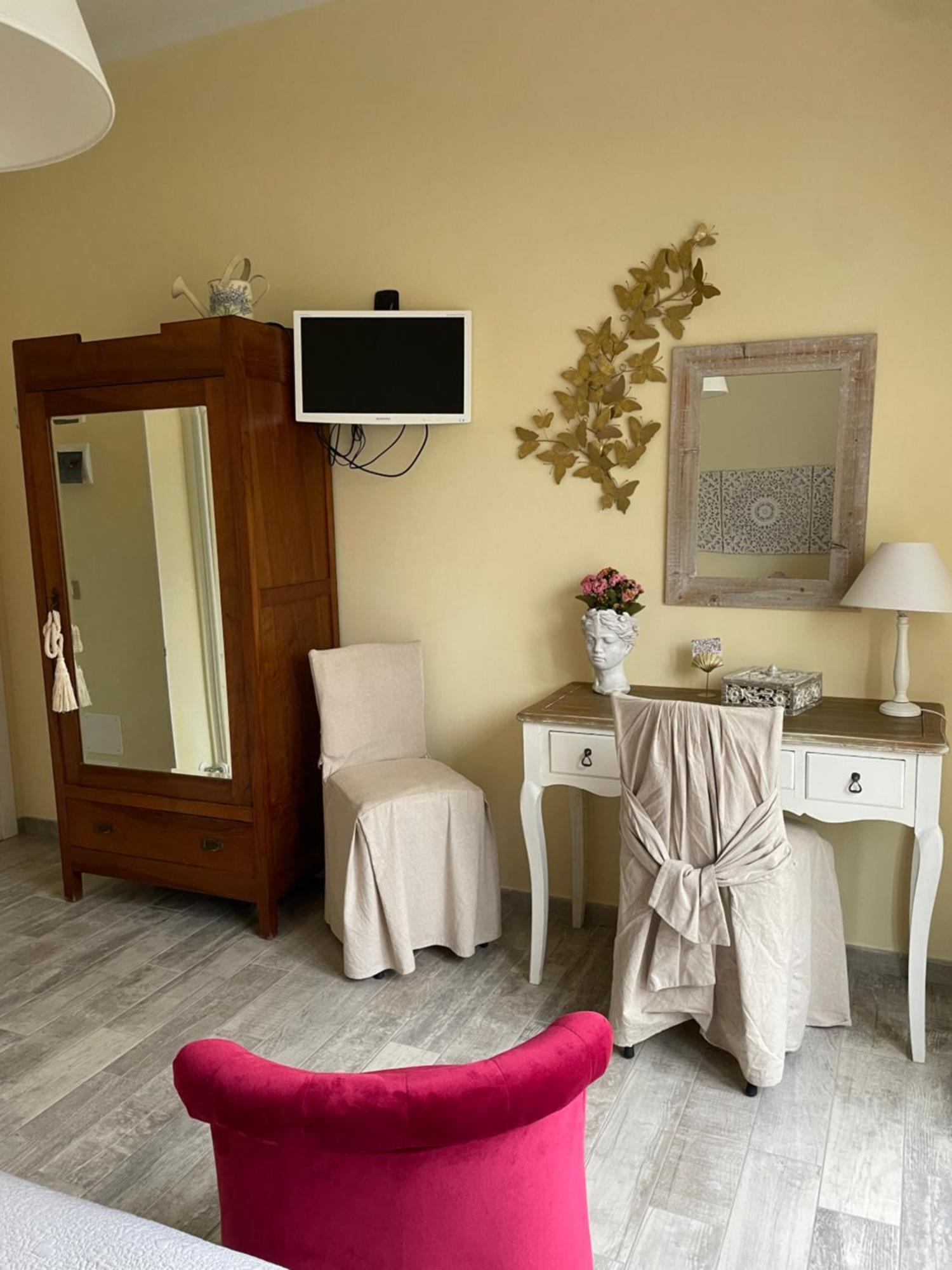 Annali Casa Vacanze - Shabby Style Nella Natura La Spezia Eksteriør billede